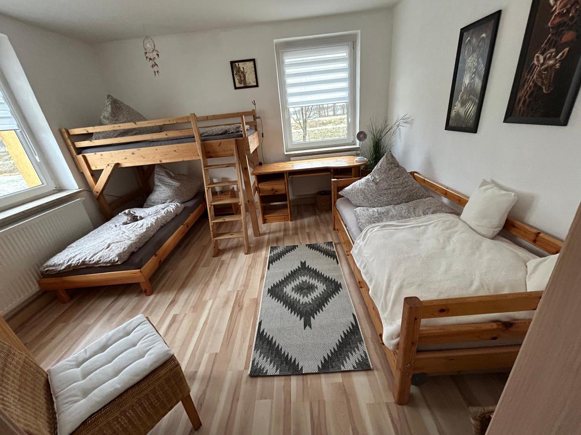 Gelbes Haus Seenland Ferienwohnungen Xl Elsterheide Buitenkant foto